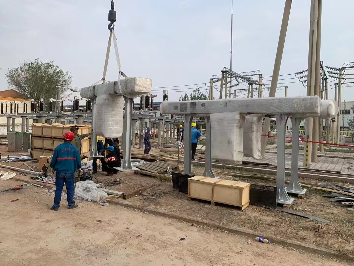 110KV 六氟化硫断路器现场安装